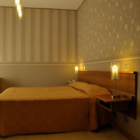 Hotel Residence Ulivi E Palme Cagliari Extérieur photo