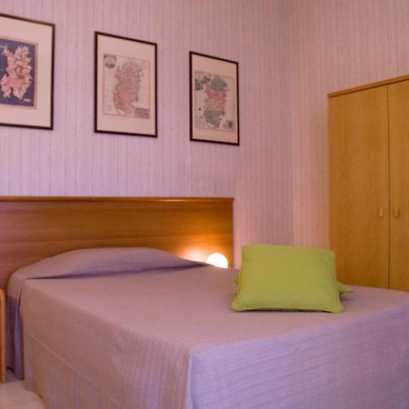 Hotel Residence Ulivi E Palme Cagliari Extérieur photo