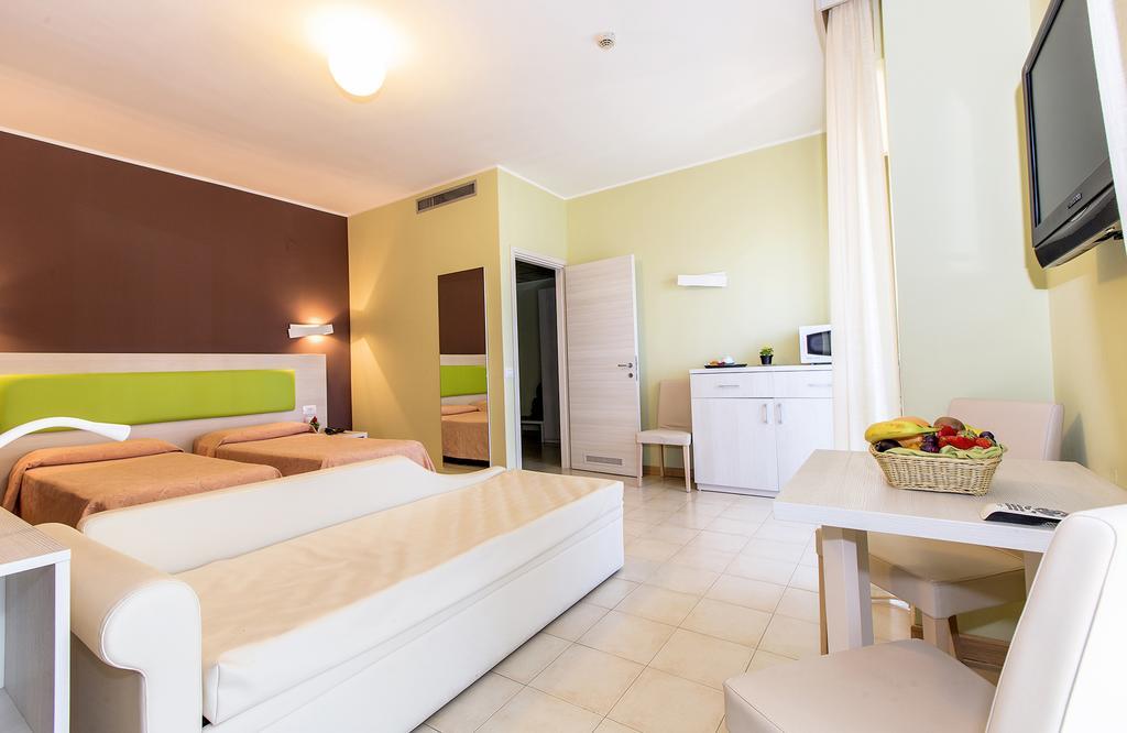 Hotel Residence Ulivi E Palme Cagliari Extérieur photo