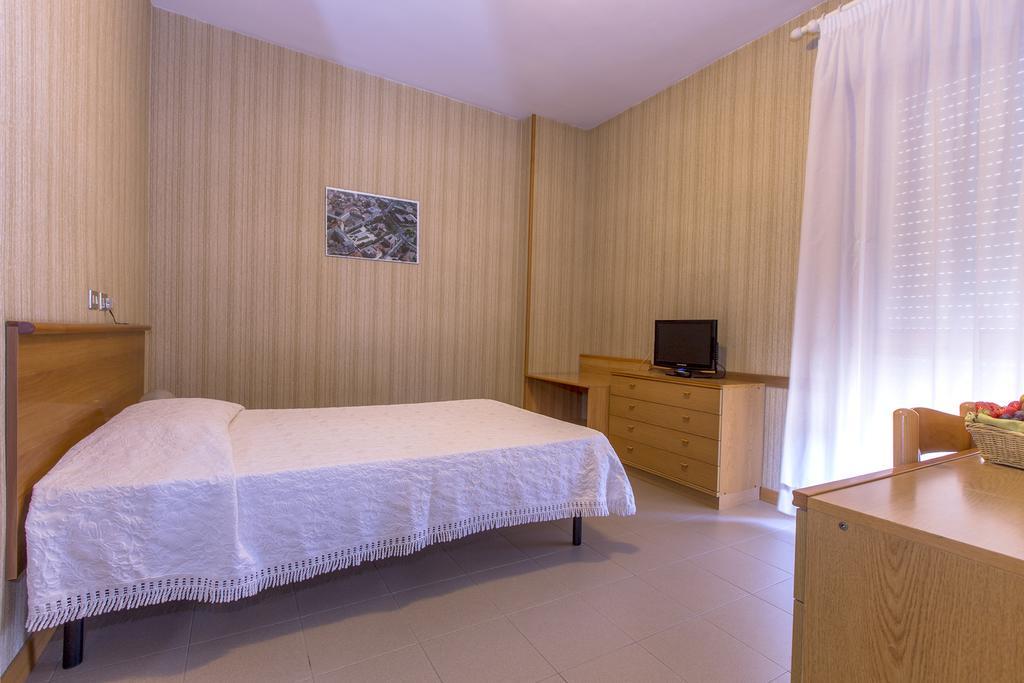 Hotel Residence Ulivi E Palme Cagliari Extérieur photo