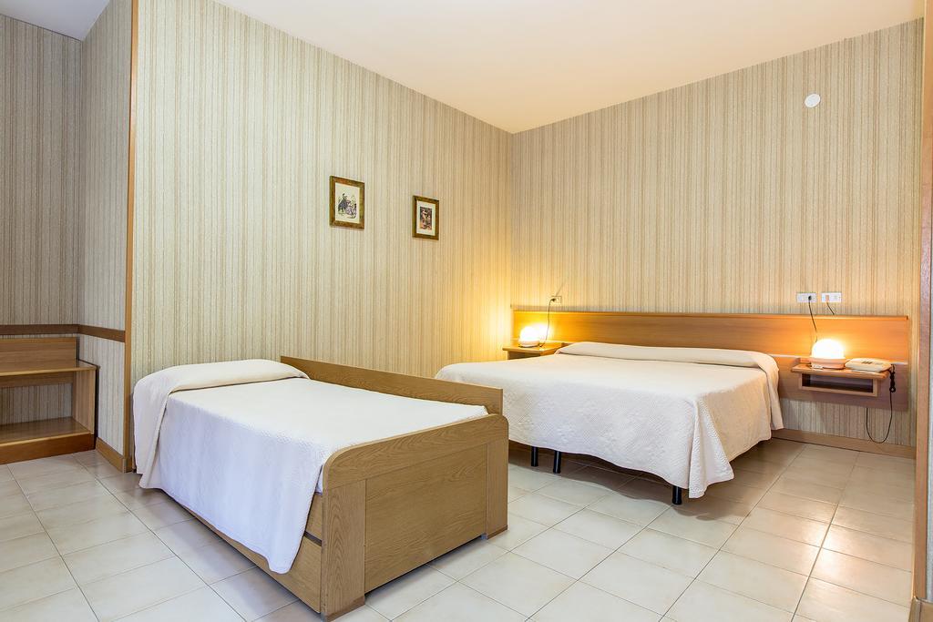 Hotel Residence Ulivi E Palme Cagliari Extérieur photo