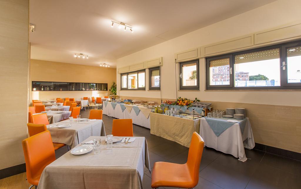 Hotel Residence Ulivi E Palme Cagliari Extérieur photo