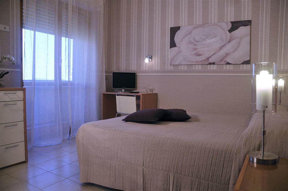 Hotel Residence Ulivi E Palme Cagliari Extérieur photo